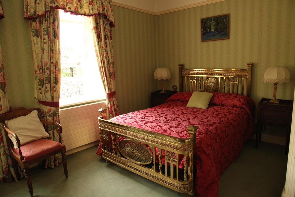 Roscaoin House Hotel Уестпорт Стая снимка