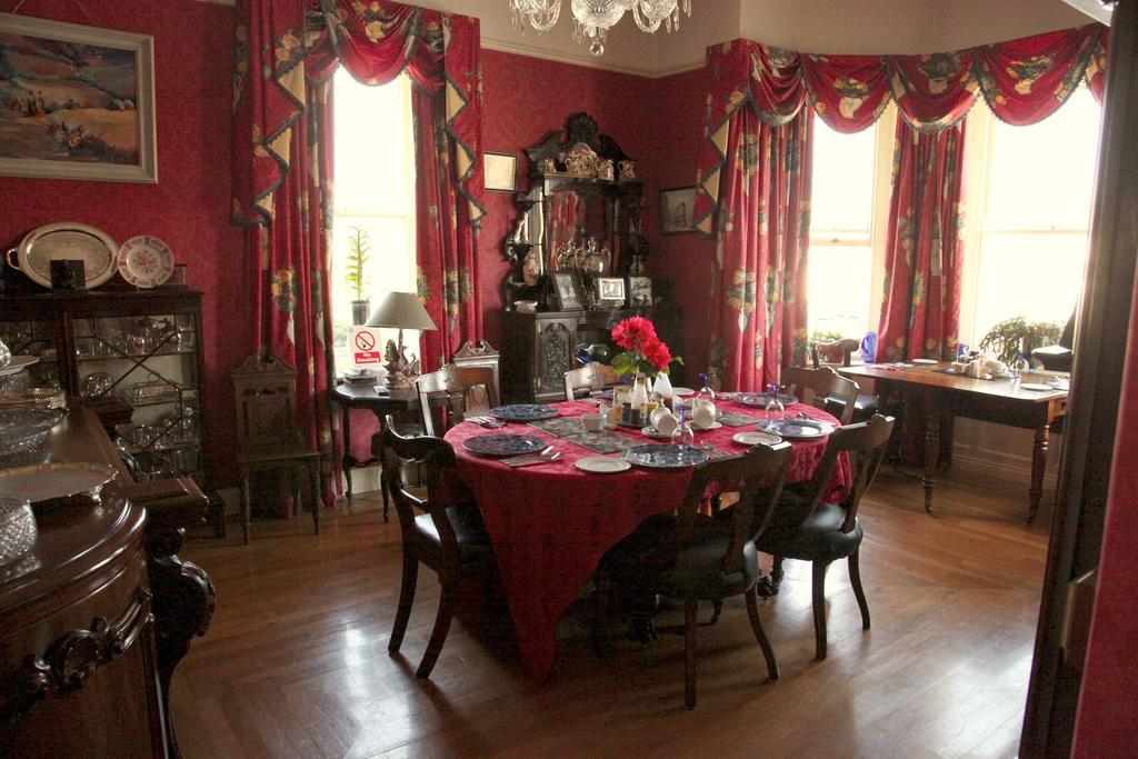 Roscaoin House Hotel Уестпорт Екстериор снимка